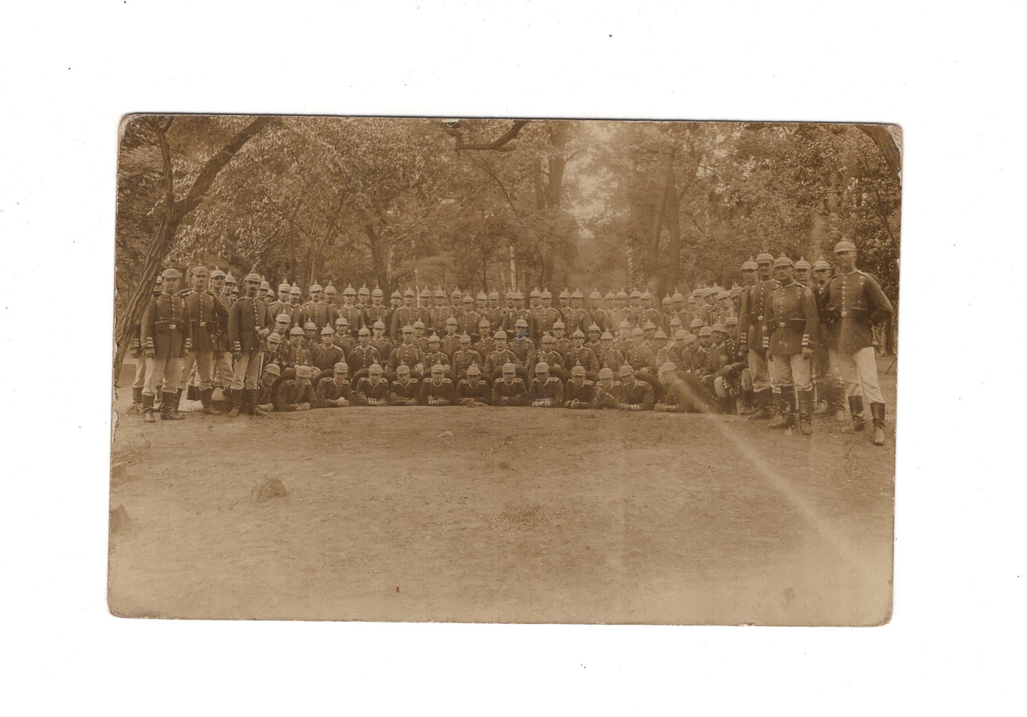 Ansichtskarte / Feldpost / Gruppenbild Soldaten mit Pickelhaube - Berlin 1915