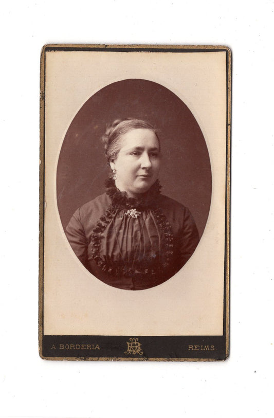 Fotografie Damenportrait - Reims 1880er / CDV C1-06