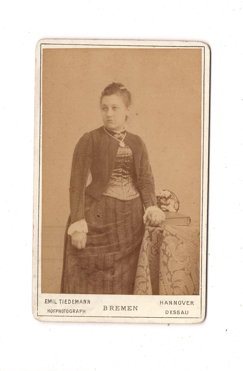 Fotografie Feine Dame - Bremen / Hannover / Dessau 1880er / CDV L1-27