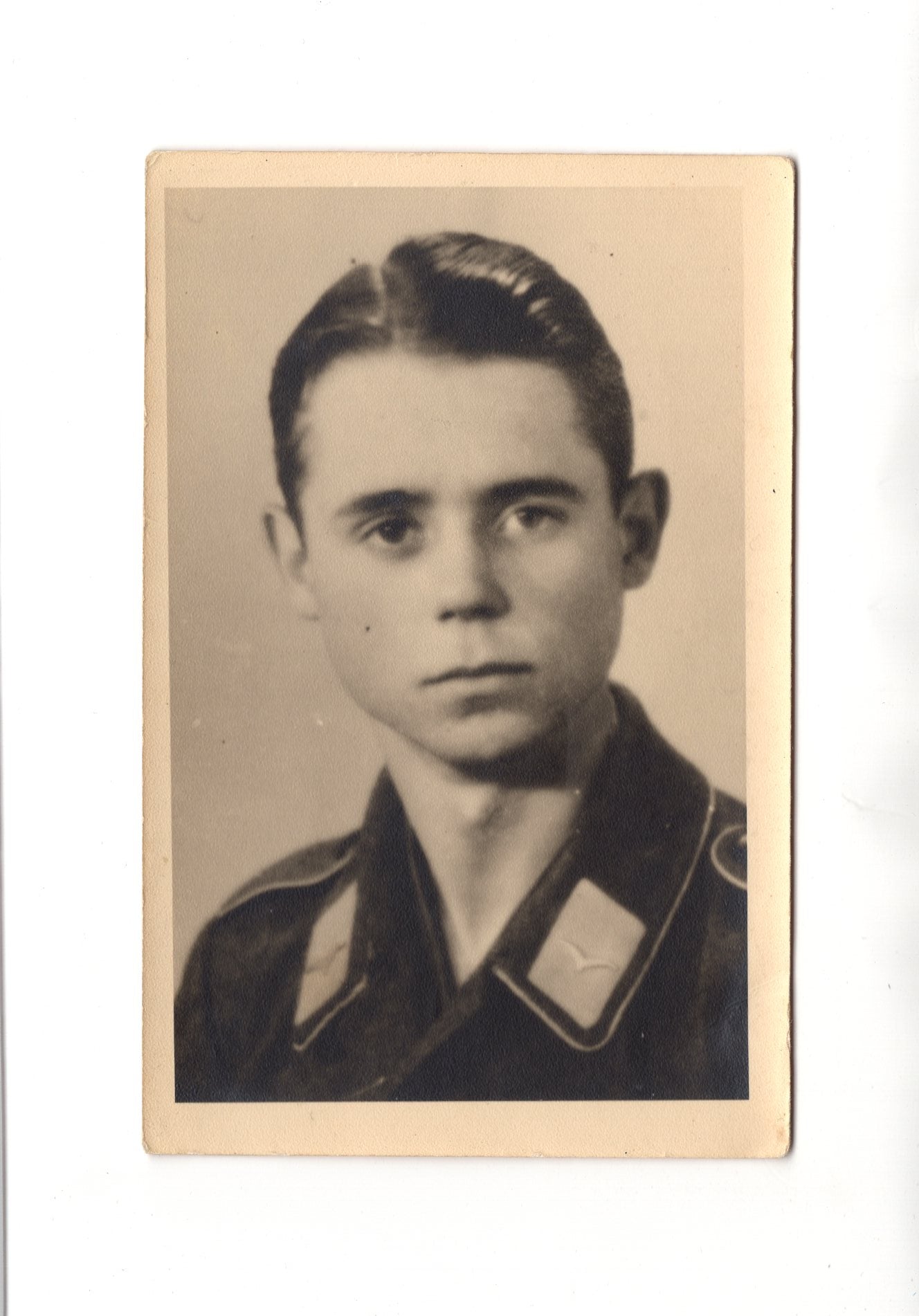 Ansichtskarte Junger Soldat / Soldatenportrait