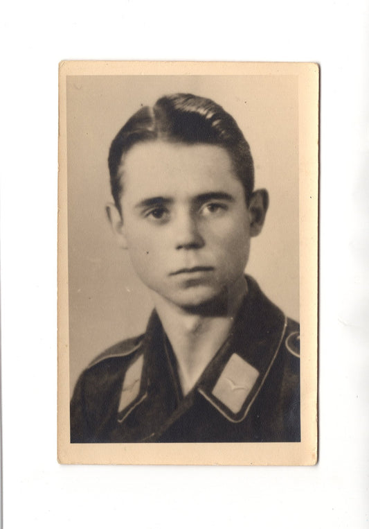 Ansichtskarte Junger Soldat / Soldatenportrait