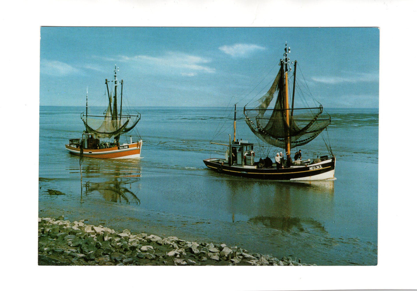 Ansichtskarte Heimkehrende Fischkutter an der Nordsee