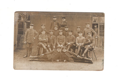 Ansichtskarte / Feldpost / Gruppenbild Soldaten - Altengrabow 1917