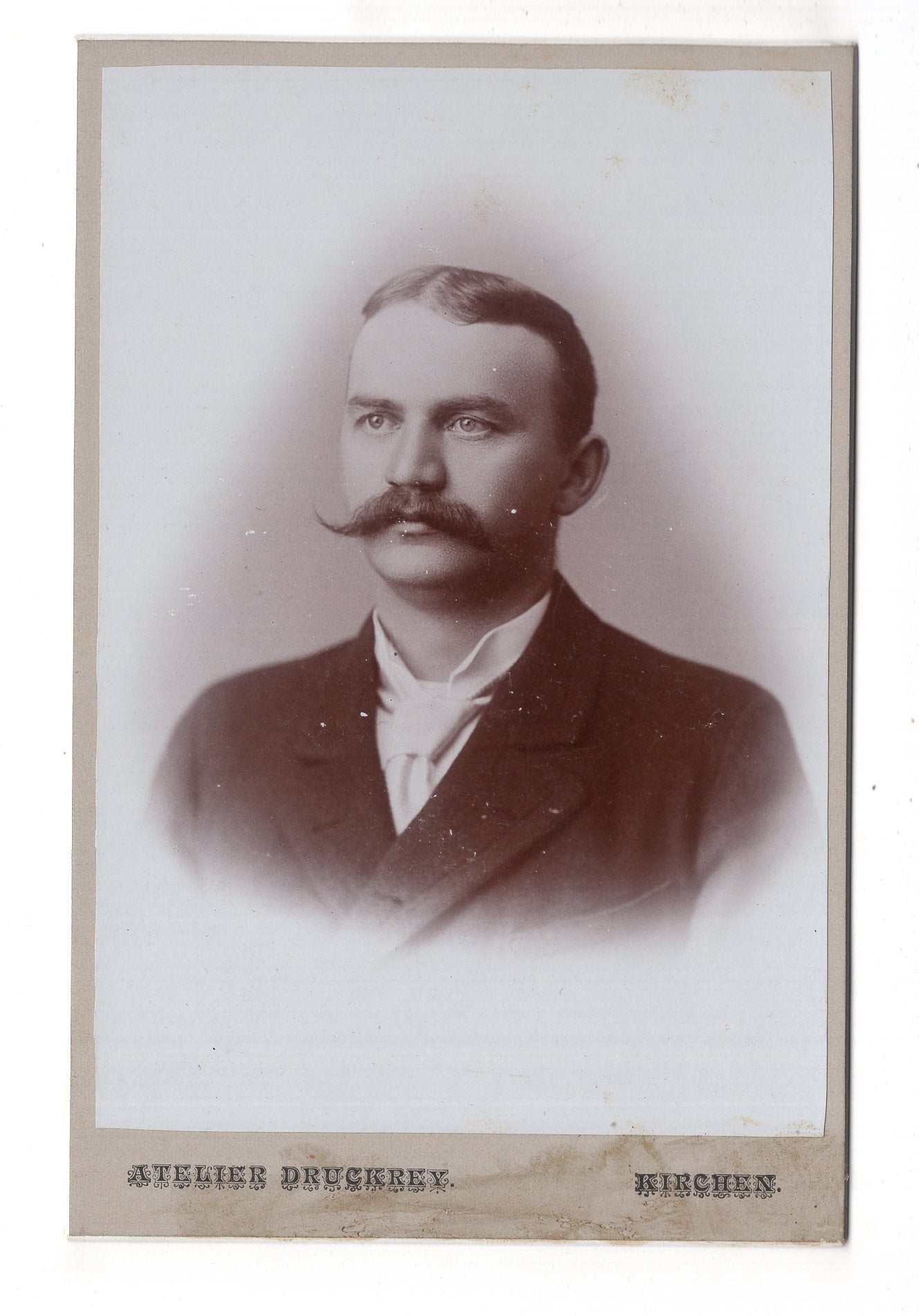 Fotografie Feiner Herr - Kirchen a. d. Sieg 1890er