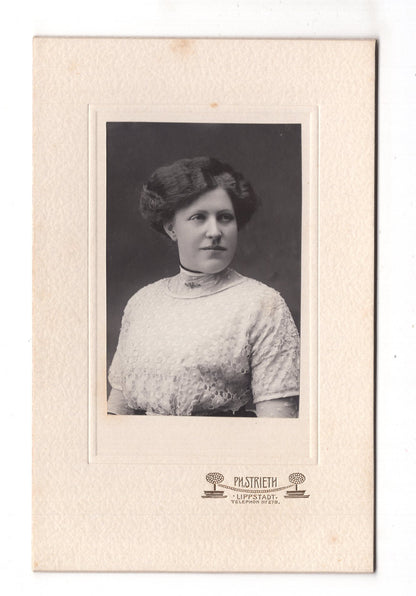 Fotografie Feine Dame mit Widmung - Lippstadt 1900er / CAB W-27