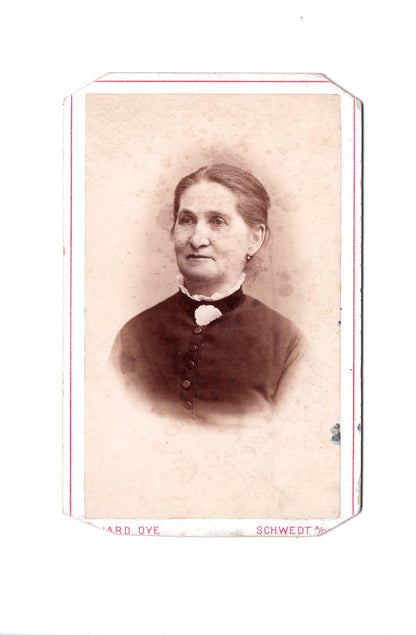 Fotografie Damenportrait / benannt - Schwedt an der Oder 1880er