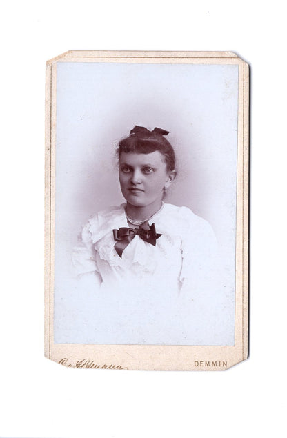 Fotografie Damenportrait / benannt - Demmin 1890er