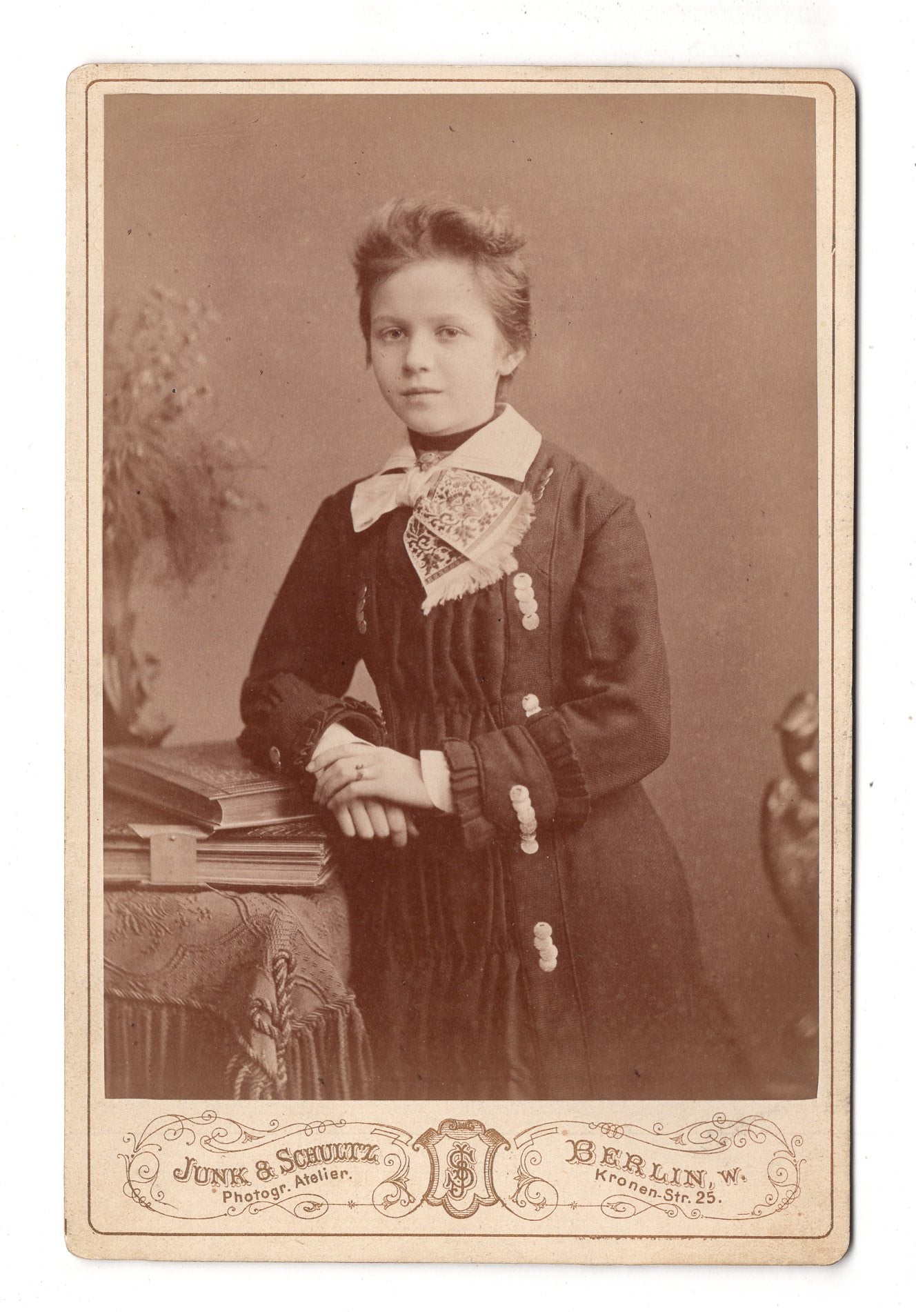 Fotografie Niedliches kleines Mädchen - Berlin 1870er / CAB U-25