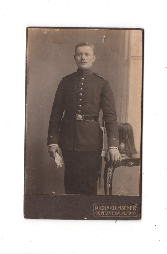 Fotografie Soldat mit Pickelhaube & Busch - Copitz 1900er / CDV M1-09