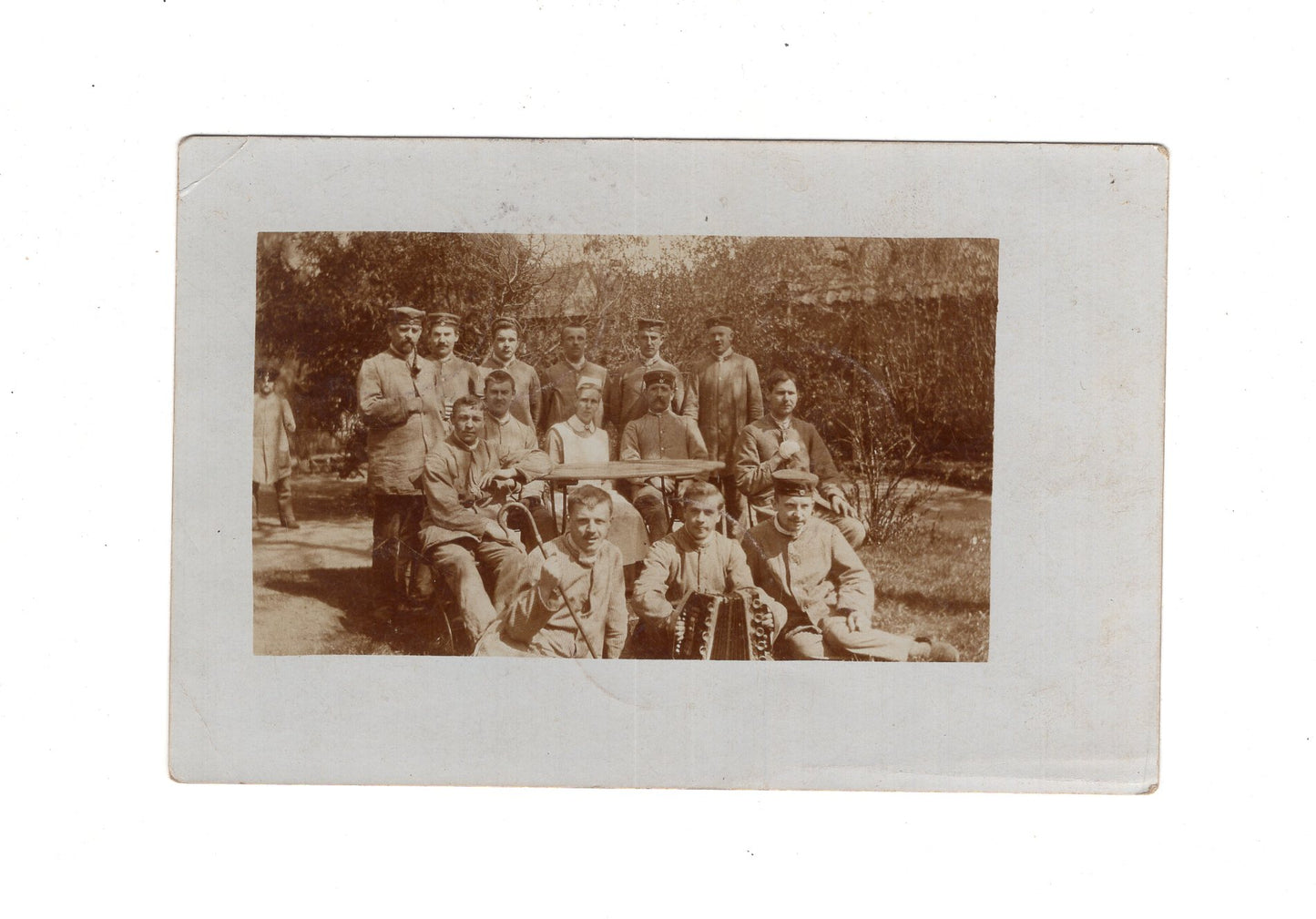 Ansichtskarte / Feldpost / Gruppenbild Soldaten - Wolfenbüttel 1915