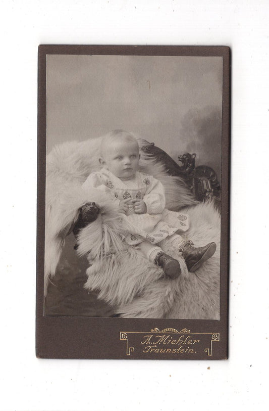 Fotografie Niedliches kleines Kind - Traunstein 1909