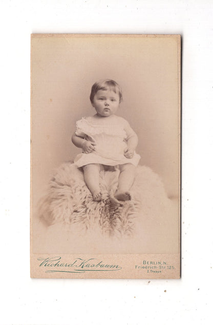 Fotografie Niedliches kleines Kind - Berlin 1890er