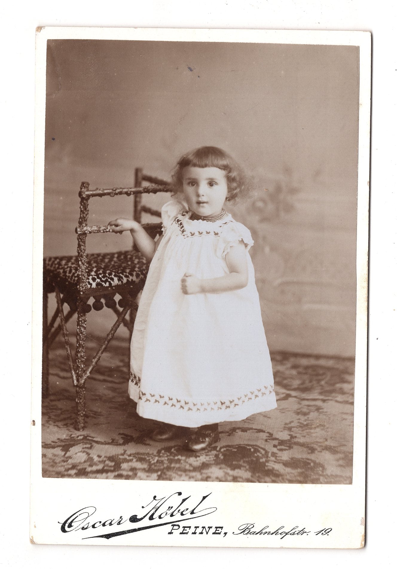 Fotografie Niedliches kleines Mädchen - Peine 1890er / CAB U-25