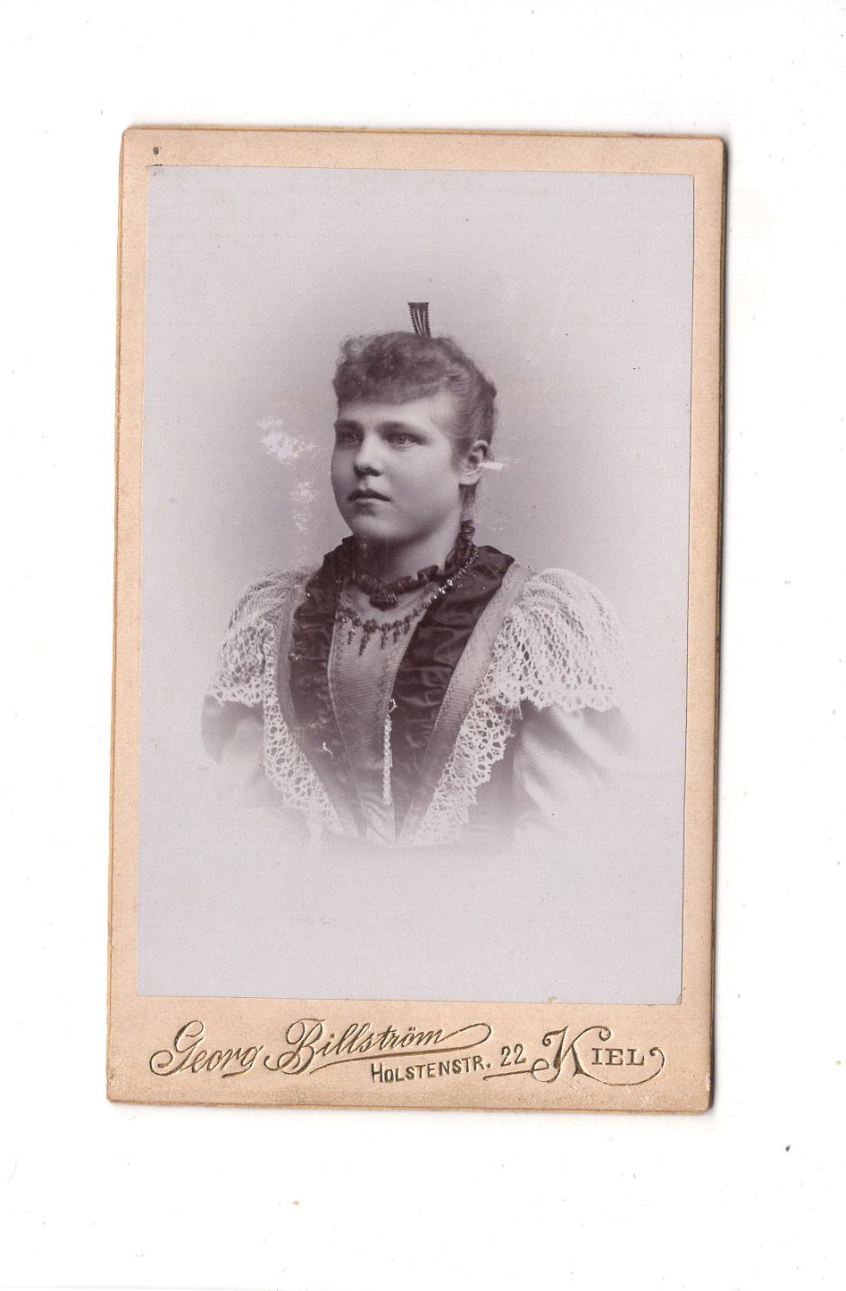 Fotografie Damenportrait - Kiel 1890er / CDV C1-06