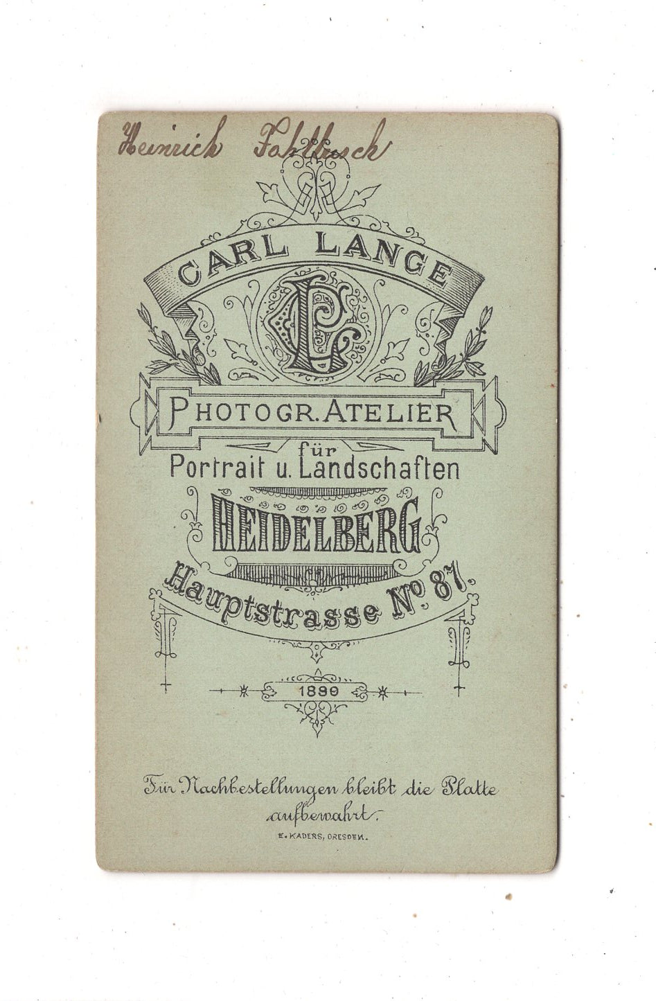 Fotografie Niedliches kleines Kind / benannt - Heidelberg 1890