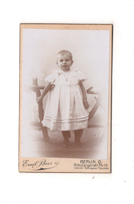 Fotografie Niedliches kleines Mädchen - Berlin 1890er / CDV M1-29