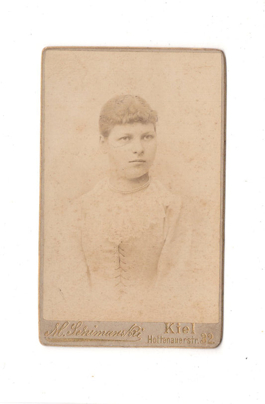Fotografie Damenportrait - Kiel 1880er / CDV C1-06