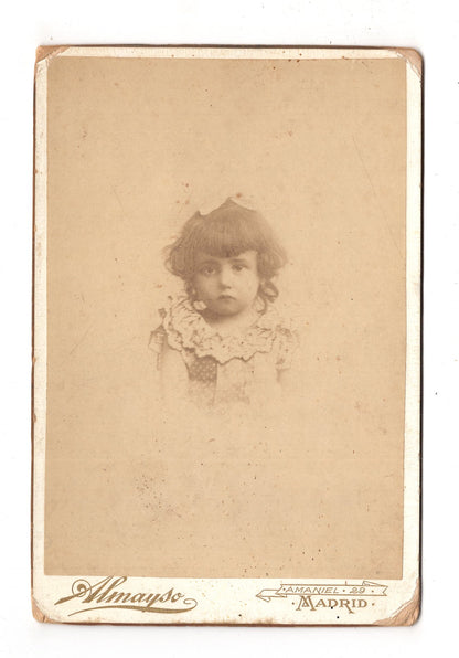 Fotografie Niedliches kleines Mädchen / benannt - Madrid 1890er / CAB U-25