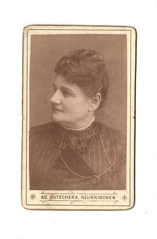 Fotografie Damenportrait - Neunkirchen / Österreich 1880er / CDV C1-06
