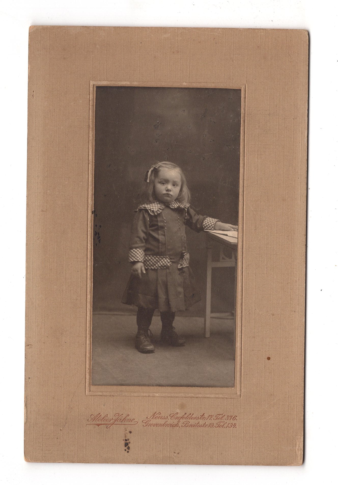 Fotografie Niedliches kleines Mädchen - Neuss / Grevenbroich 1910er / CAB U-26