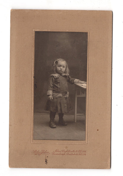 Fotografie Niedliches kleines Mädchen - Neuss / Grevenbroich 1910er / CAB U-26