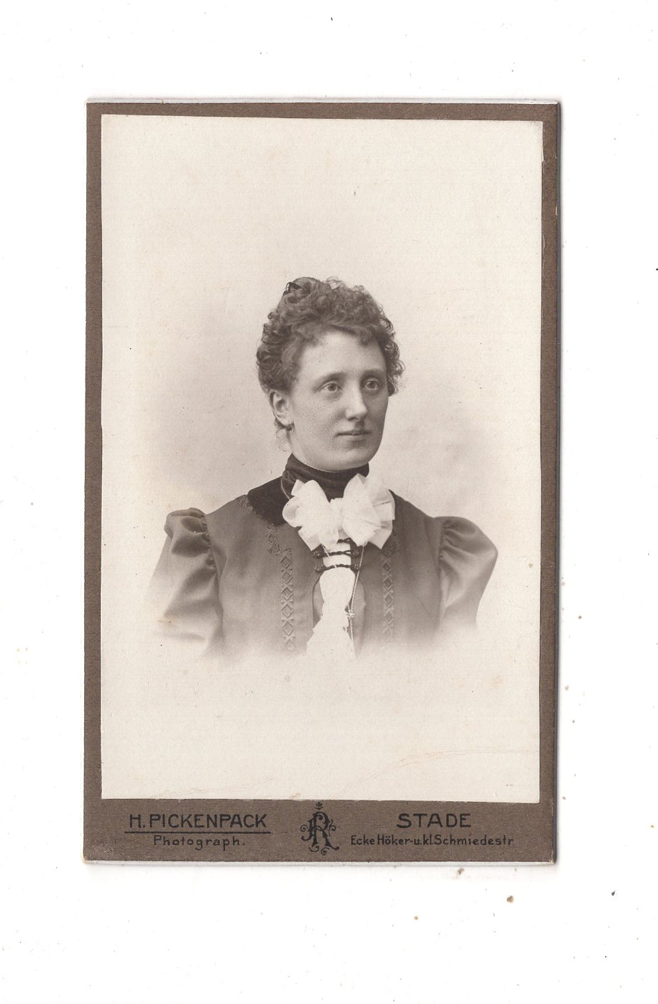 Fotografie Damenportrait - Stade um 1900 / CDV N1-17