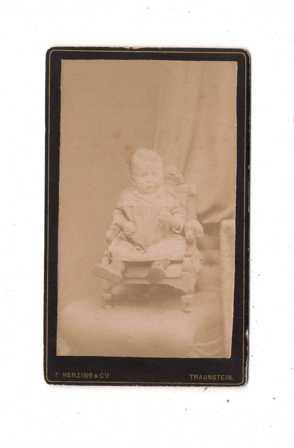 Fotografie Niedliches kleines Kind - Traunstein 1880er
