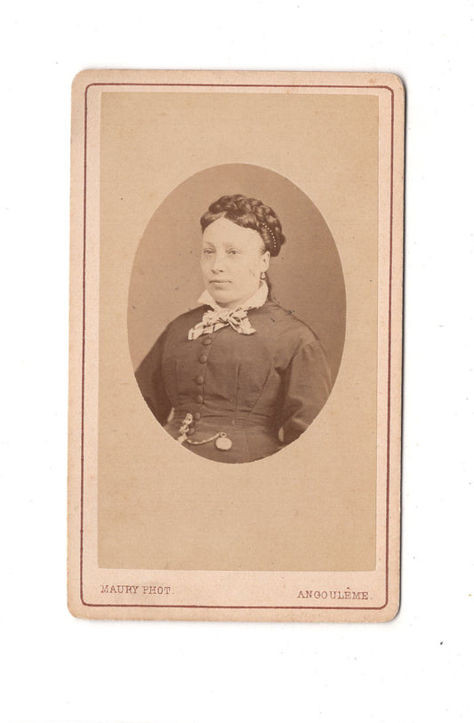 Fotografie Damenportrait - Angouleme 1870er / CDV C1-07
