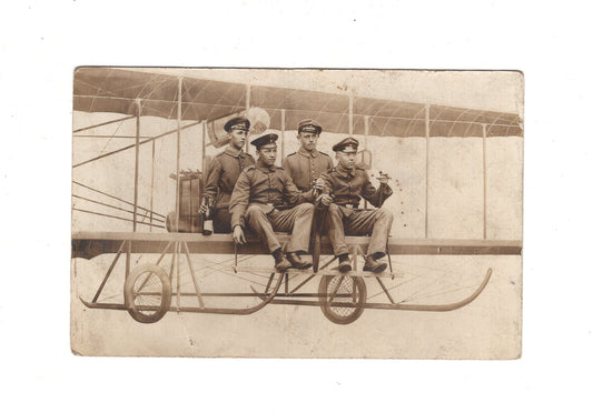 Ansichtskarte Soldaten in toller Kulisse / Flugzeug - Munsterlager / Munster