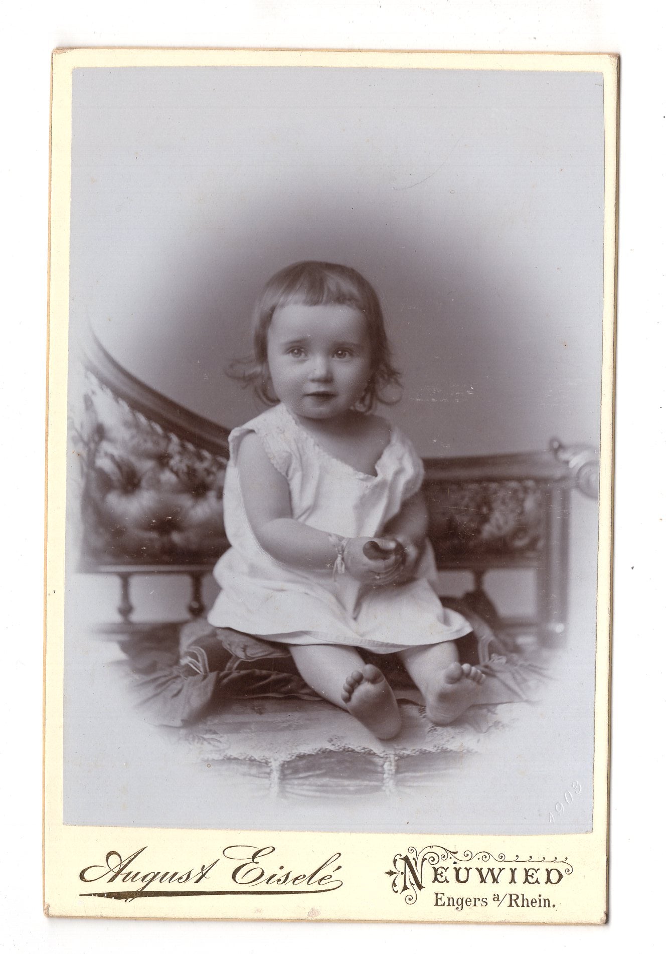 Fotografie Niedliches kleines Mädchen - Neuwied / Engers 1903 / CAB U-26