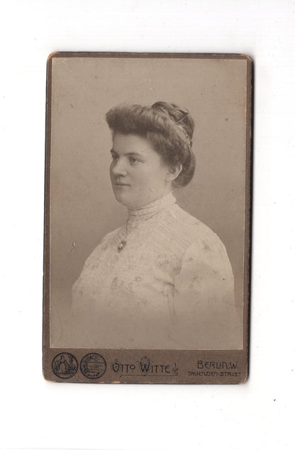 Fotografie Damenportrait - Berlin 1900er / CDV C1-07