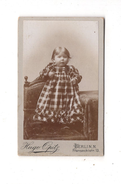 Fotografie Niedliches kleines Kind - Berlin um 1900