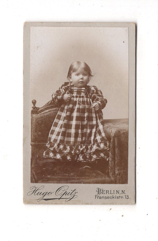 Fotografie Niedliches kleines Kind - Berlin um 1900