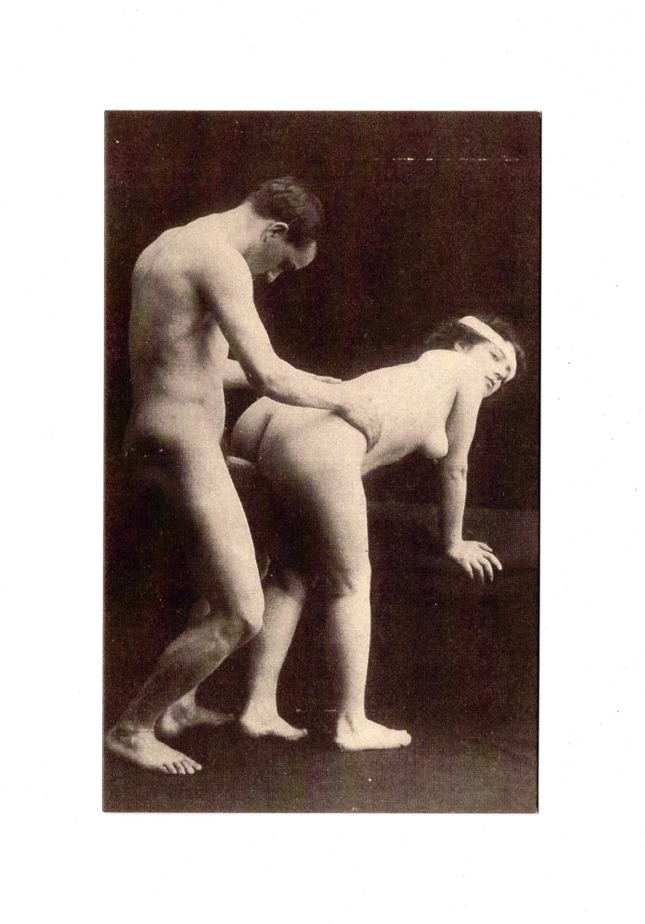 Ansichtskarte Akt / Erotik / Erotische Szene