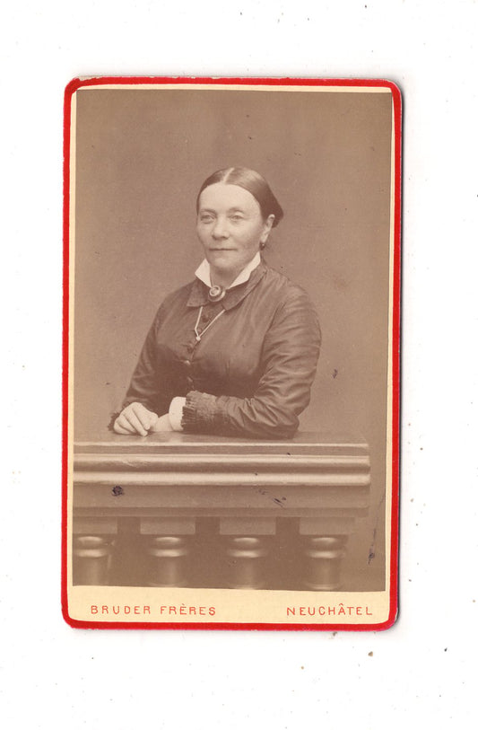 Fotografie Feine Dame - Neuchatel um 1880