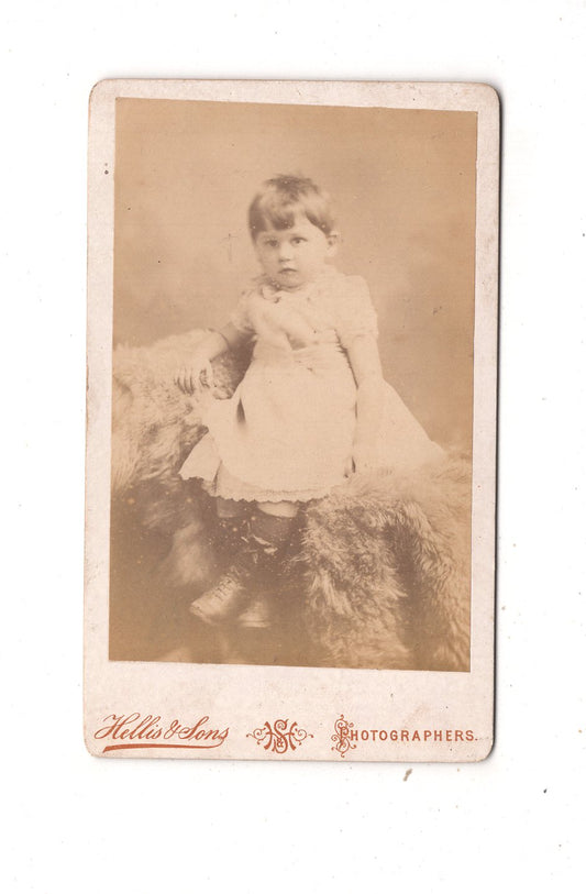 Fotografie Niedliches kleines Mädchen - London um 1890 / CDV M1-30