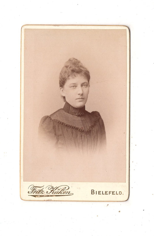 Fotografie Damenportrait - Bielefeld um 1890 / CDV N1-17