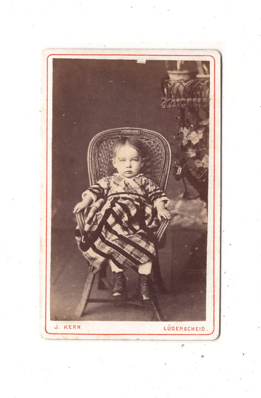 Fotografie Niedliches kleines Kind - Lüdenscheid 1870er