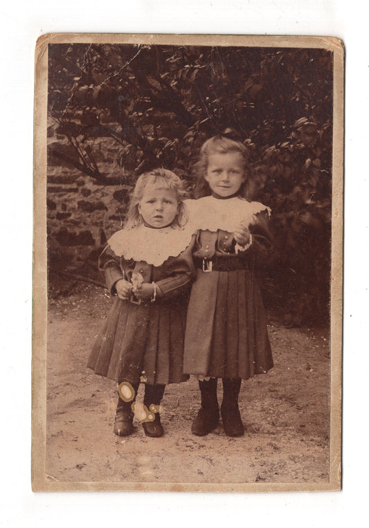 Fotografie Niedliche kleine Mädchen - unbekannter Ort 1900er / CAB U-26