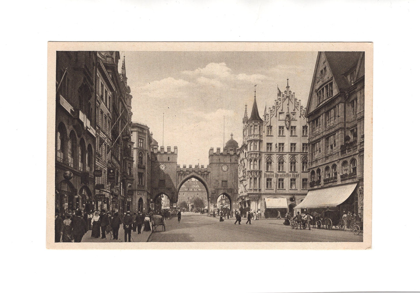 Ansichtskarte München / Neuhauser Straße mit Karlstor