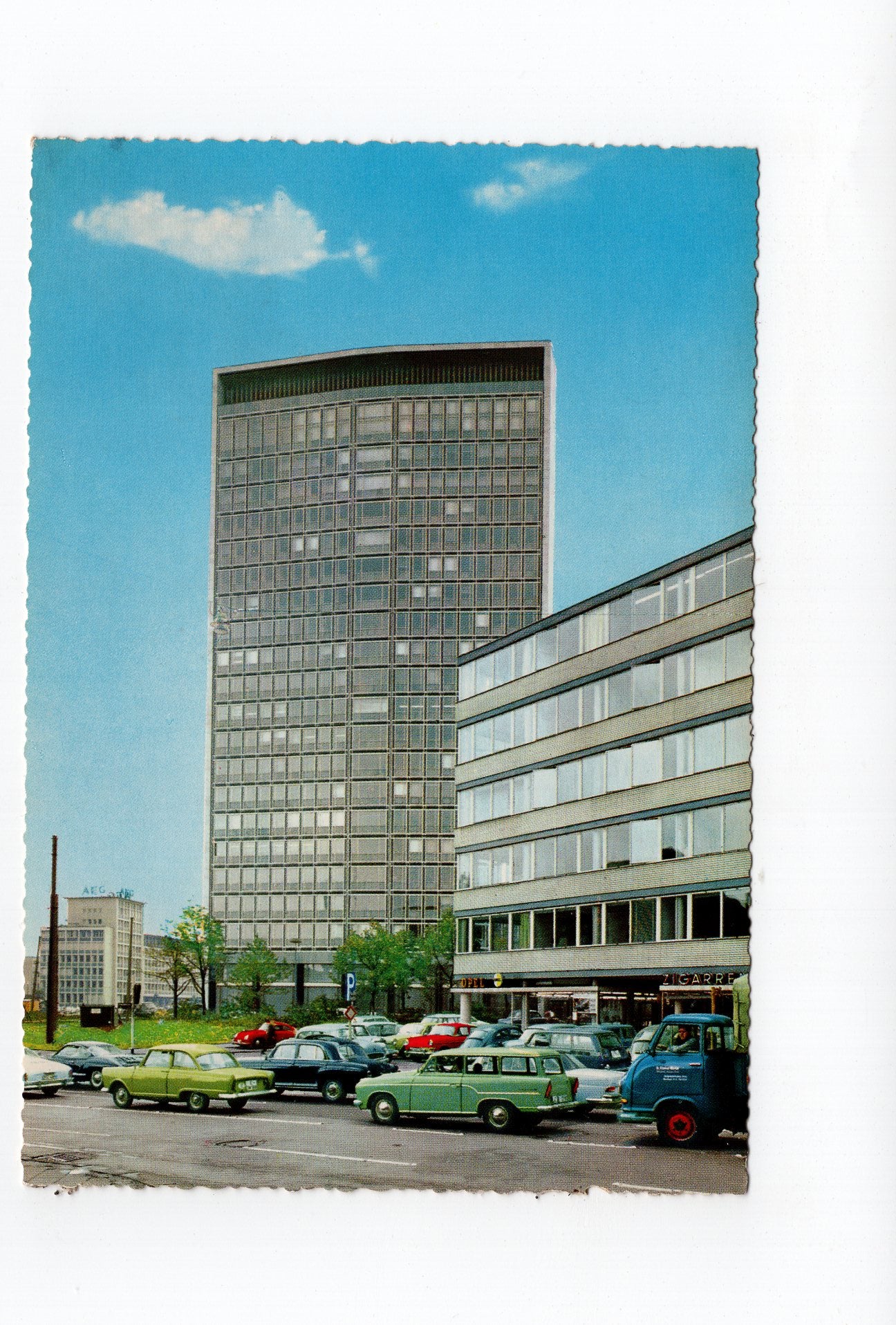 Ansichtskarte Essen / RWE-Hochhaus