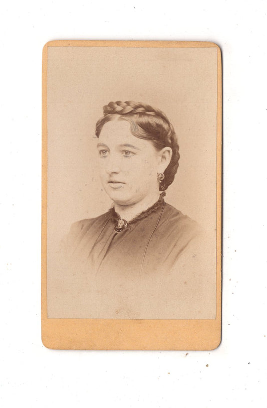 Fotografie Damenportrait - Brünn um 1870 / CDV N1-17
