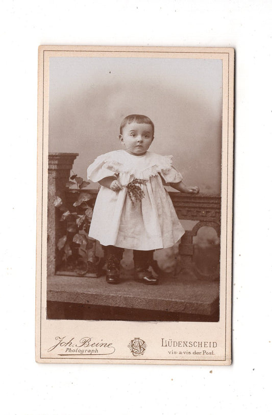 Fotografie Niedliches kleines Kind - Lüdenscheid 1890er