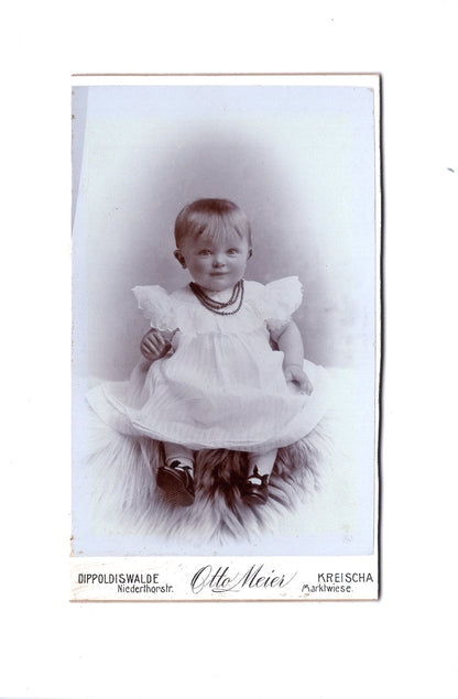 Fotografie Niedliches kleines Mädchen - Dippoldiswalde / Kreischa 1890er