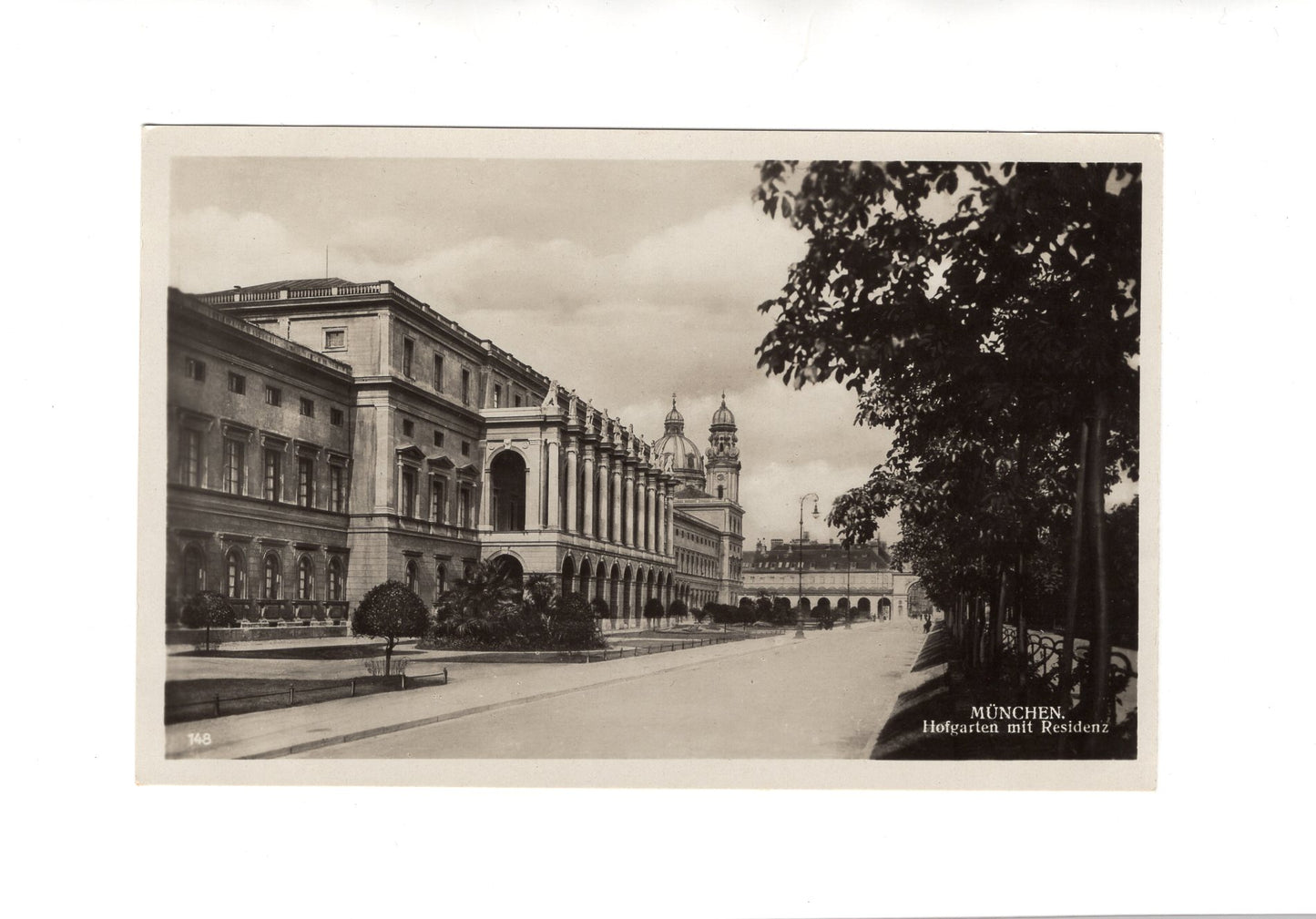 Ansichtskarte München / Hofgarten mit Residenz