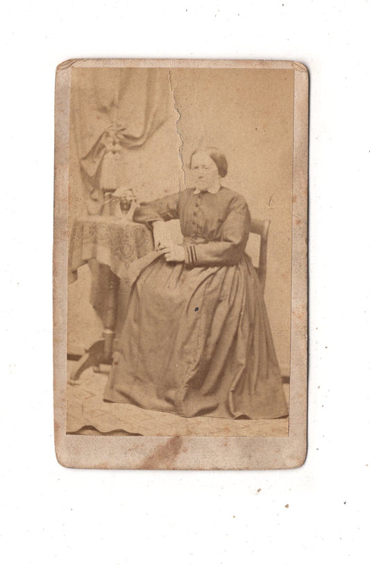 Fotografie Feine Dame - unbekannter Ort 1860er