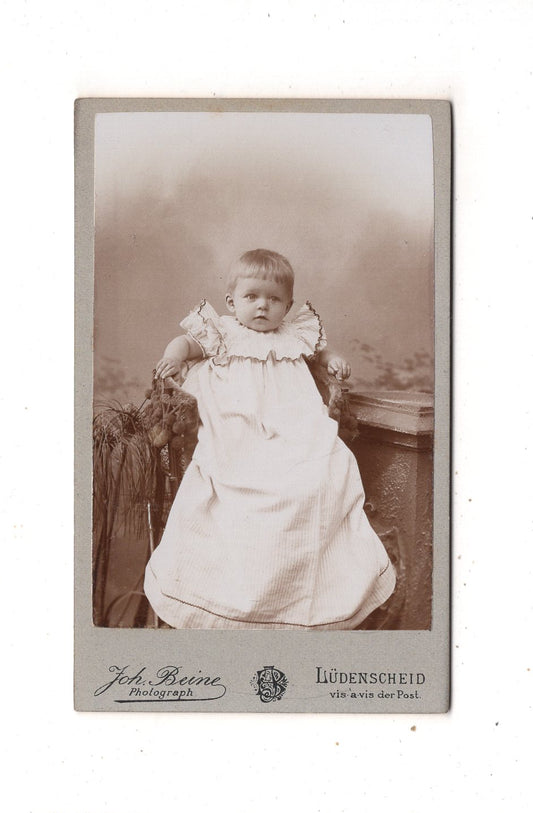 Fotografie Niedliches kleines Kind - Lüdenscheid 1890er