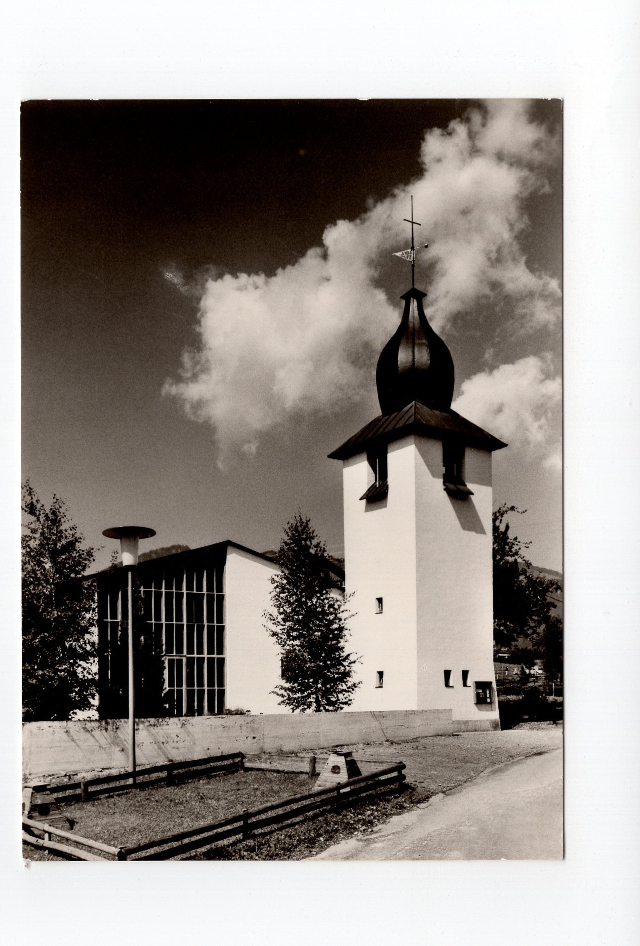 Ansichtskarte Fischen im Allgäu / Ev. Kirche Zum guten Hirten