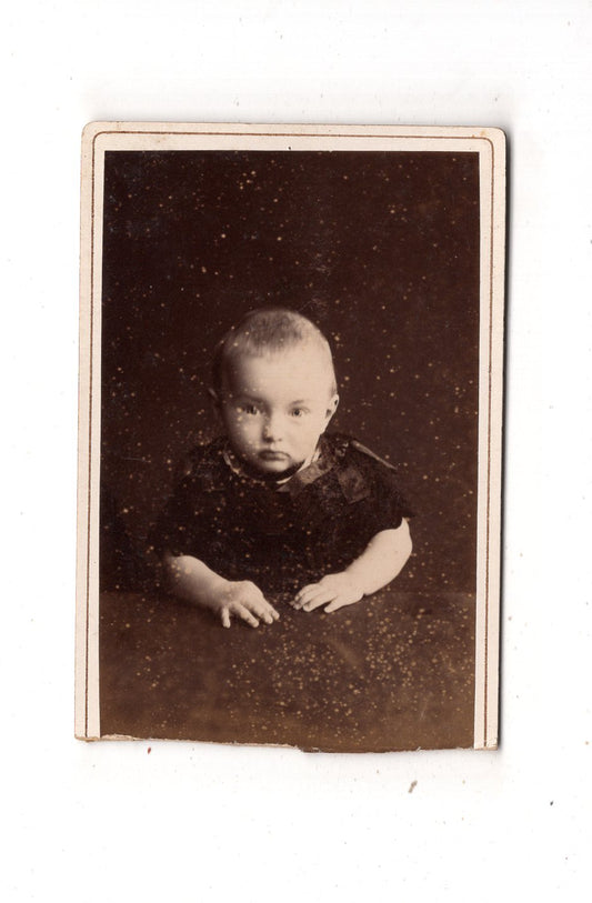 Fotografie Niedliches kleines Kind - Varel 1880er / CDV M1-30