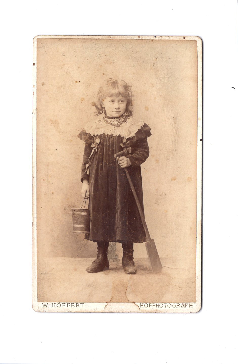 Fotografie Niedliches kleines Mädchen - Berlin / Köln / Breslau +++ 1890er